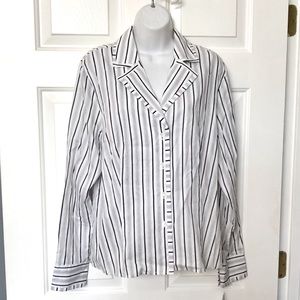 Jones New York Black and White Striped Women’s Button Down Shirt Size Large NWT